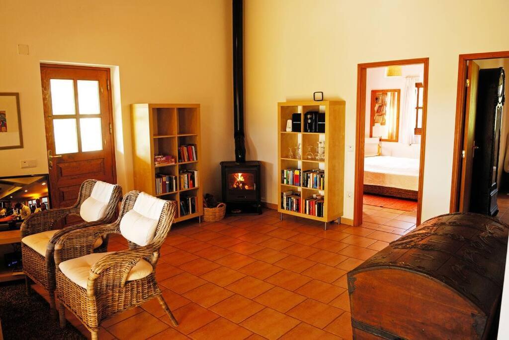 Vale Do Guizo: Casa Poente On The Contryside, Close By The Sea. 阿尔热祖尔 外观 照片